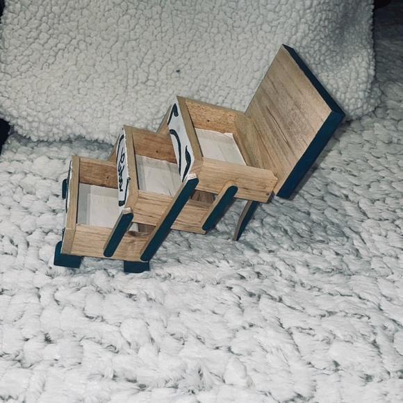 Wooden 3 tier Cuba keepsake momento - Picture 9 of 12